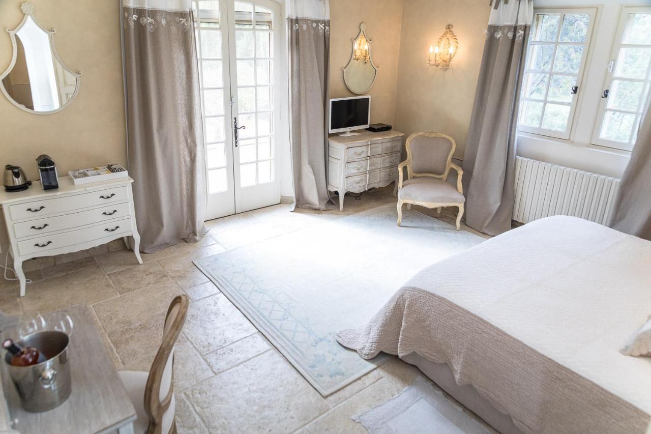 Domaine De La Tourelle Orgon Buitenkant foto